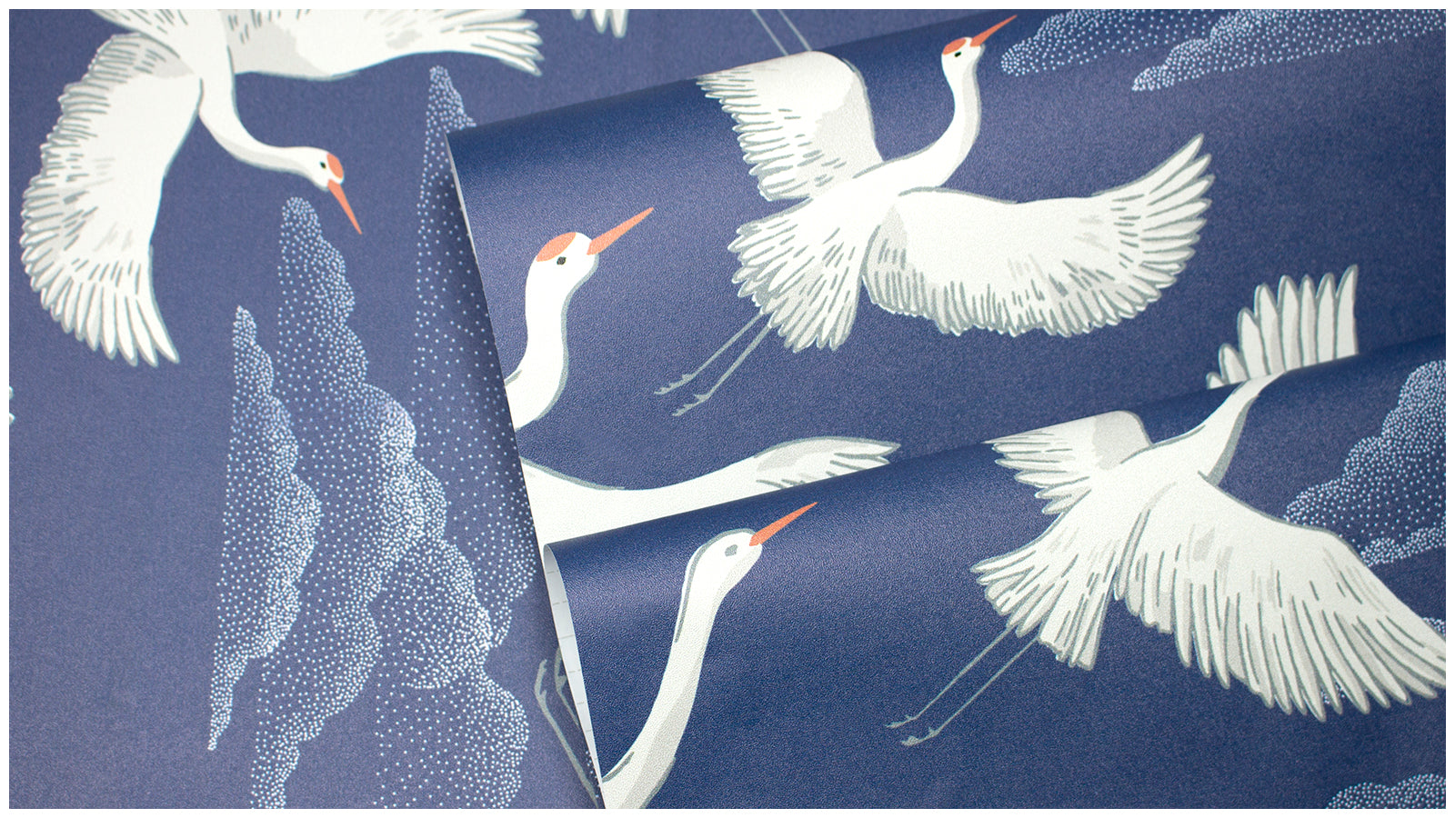 HaokHome Flying Crane Wallpaper with Clouds – Hand-Drawn White Herons on Dark Blue Background for Living Room & Bedroom