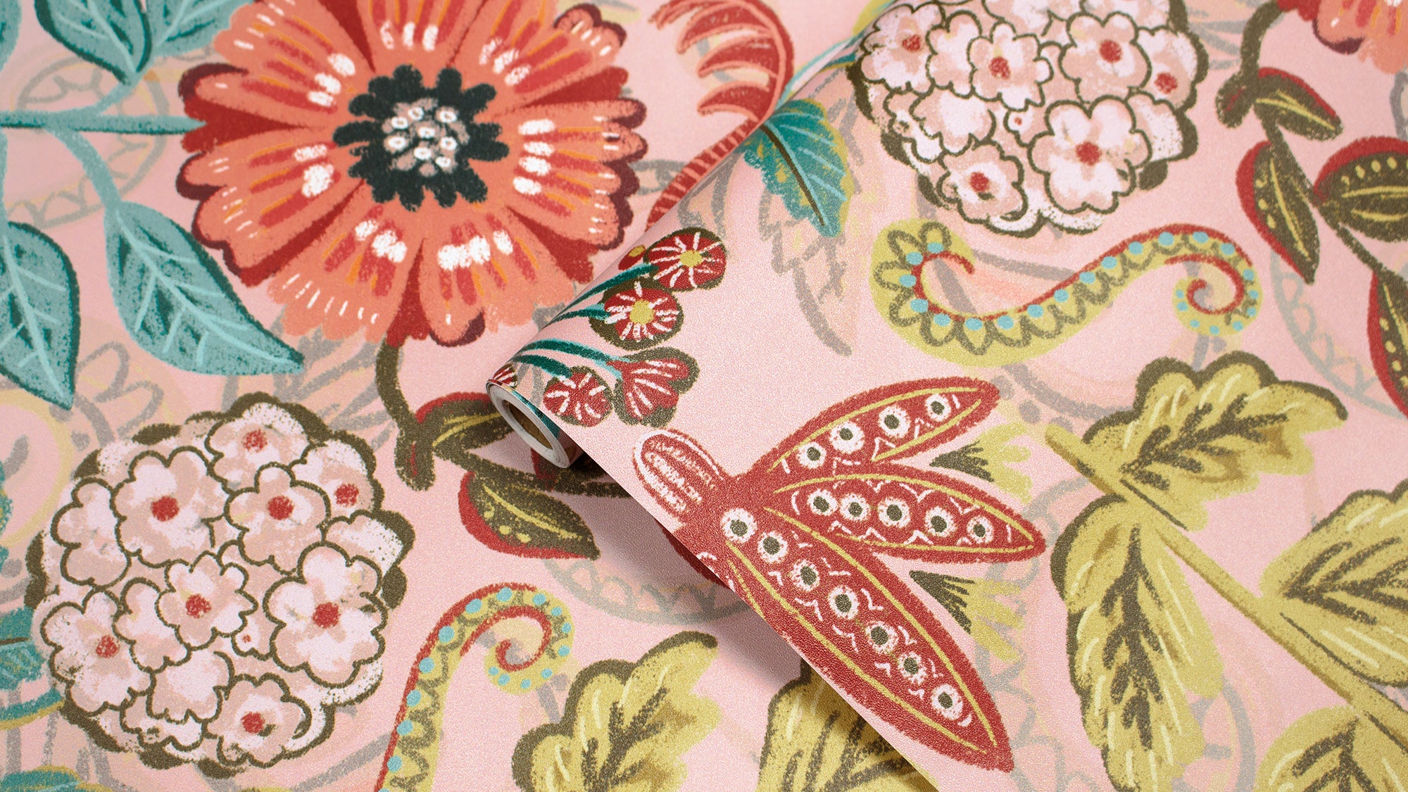 HaokHome Romantic Pink Floral Wallpaper – Hand-Painted Vintage Botanical Design Wall Covering for Bedroom or Girl’s Room