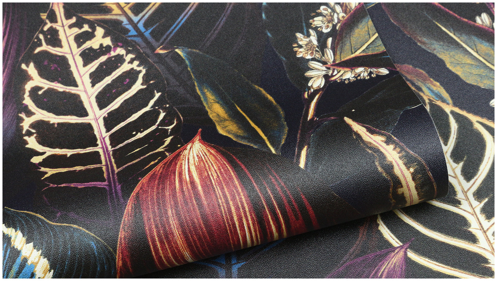 HaokHome Tropical Palm Leaf Wallpaper Lush Greenery for a Refreshing Indoor Oasis