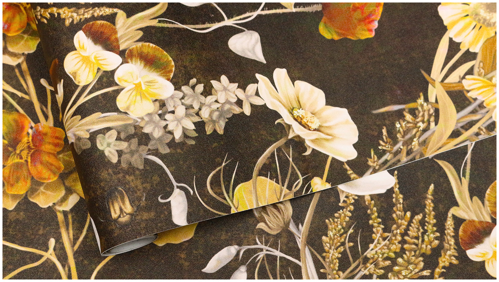 HaokHome Vintage Floral Wallpaper with Dark Brown Background Cozy Nature-Inspired Home Décor