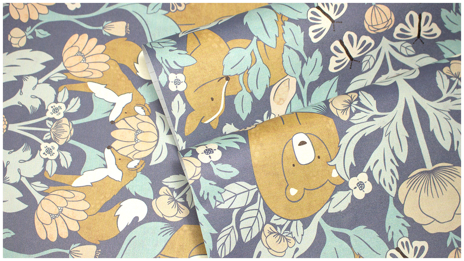 HaokHome Whimsical Woodland Wallpaper – Bears, Foxes & Butterflies in Soft Pastel Floral Design for Nursery & Living Rooms