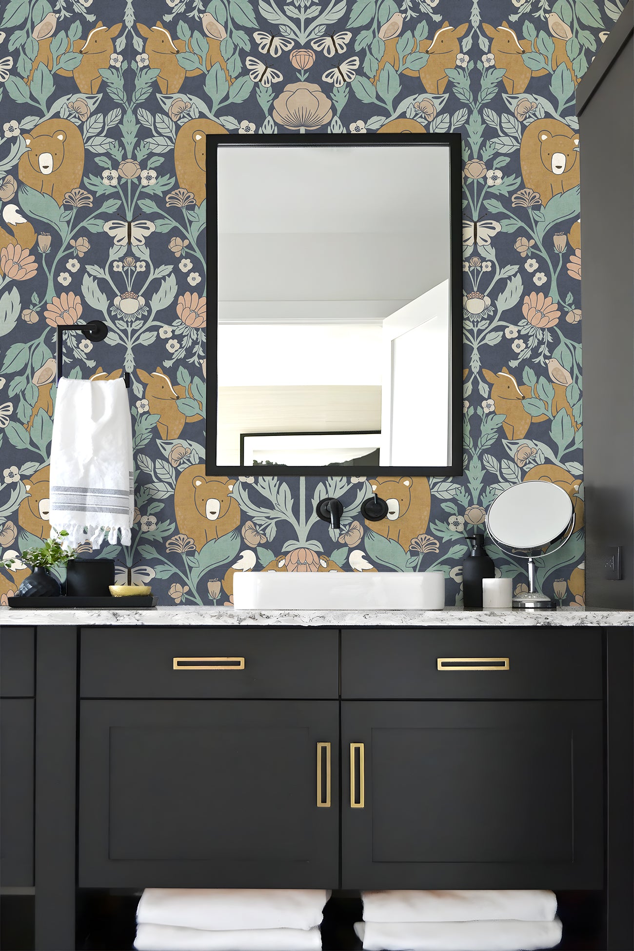 HaokHome Whimsical Woodland Wallpaper – Bears, Foxes & Butterflies in Soft Pastel Floral Design for Nursery & Living Rooms